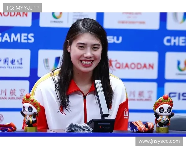 张雨霏这生活真不是盖的，训练完还能秒变买家秀大户！